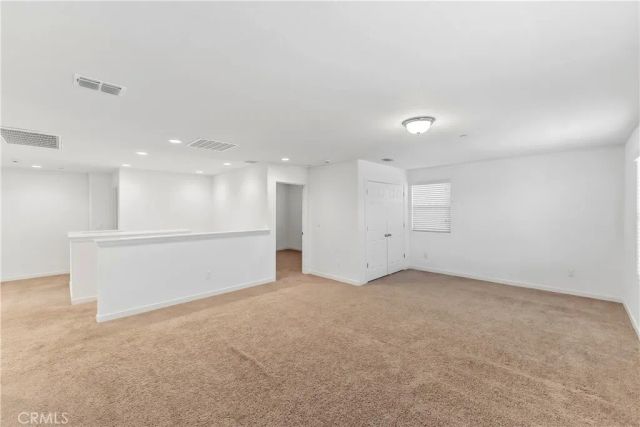6690 E Adena, Fresno, CA 93727