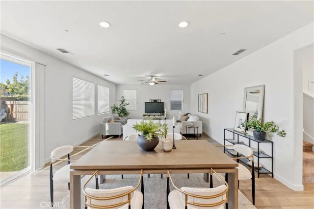 6690 E Adena, Fresno, CA 93727
