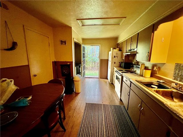 601 Buell Place, Green Forest, AR 72638