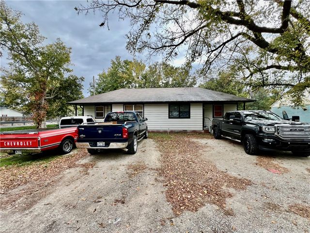 601 Buell Place, Green Forest, AR 72638