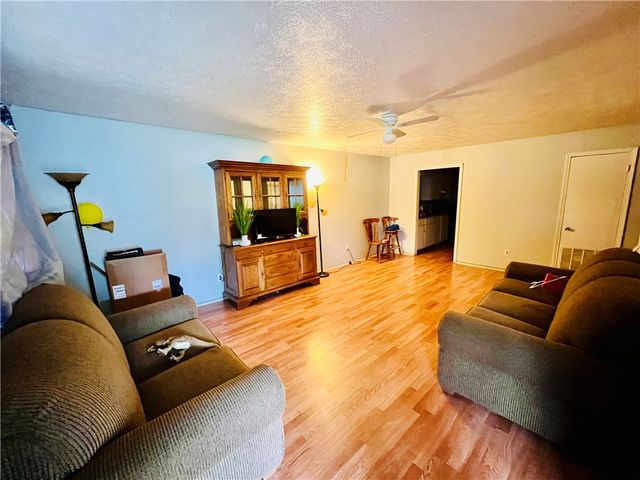 601 Buell Place, Green Forest, AR 72638