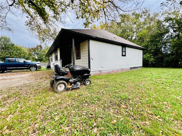 601 Buell Place, Green Forest, AR 72638
