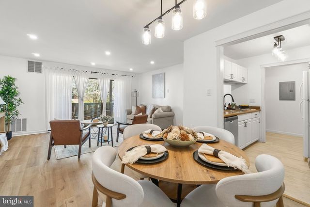 903 LINDSEY CT, Marlton, NJ 08053