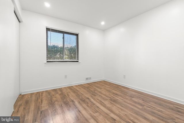 903 LINDSEY CT, Marlton, NJ 08053