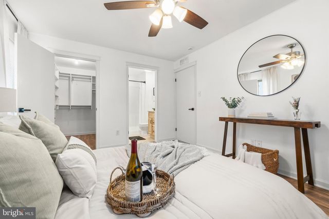 903 LINDSEY CT, Marlton, NJ 08053