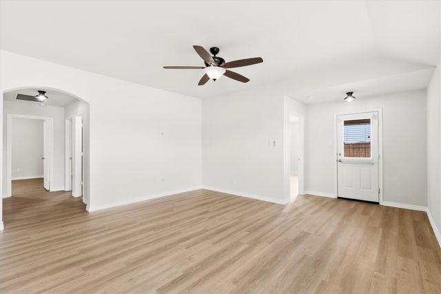 230 Park Avenue, Anna, TX 75409