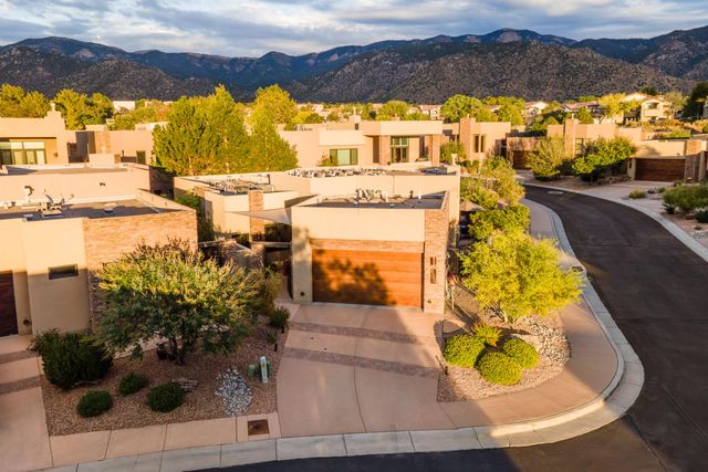 6300 Mojave Aster Way NE, Albuquerque, NM 87111