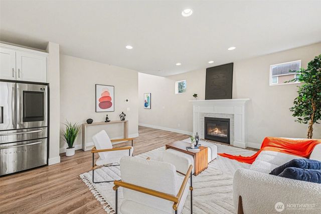 4026 215th Place SE, Bothell, WA 98021