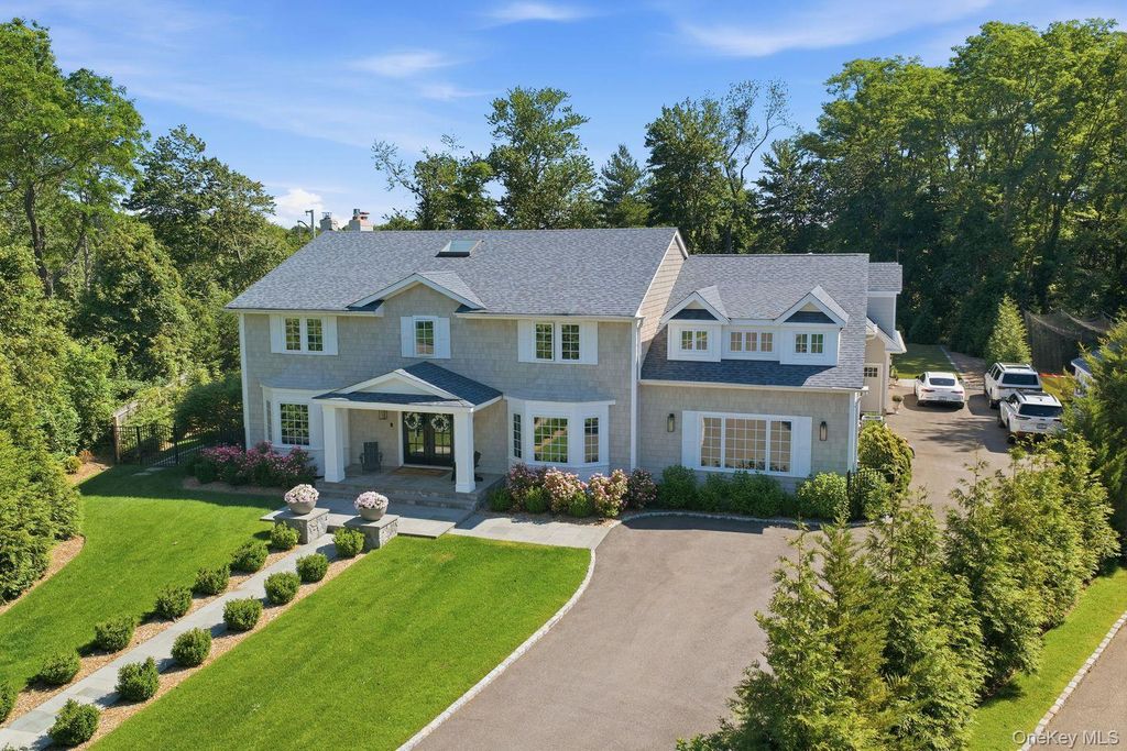 6 Castle Court, Woodbury, NY 11797 — exterior
