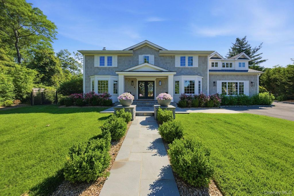 6 Castle Court, Woodbury, NY 11797 — photo 2