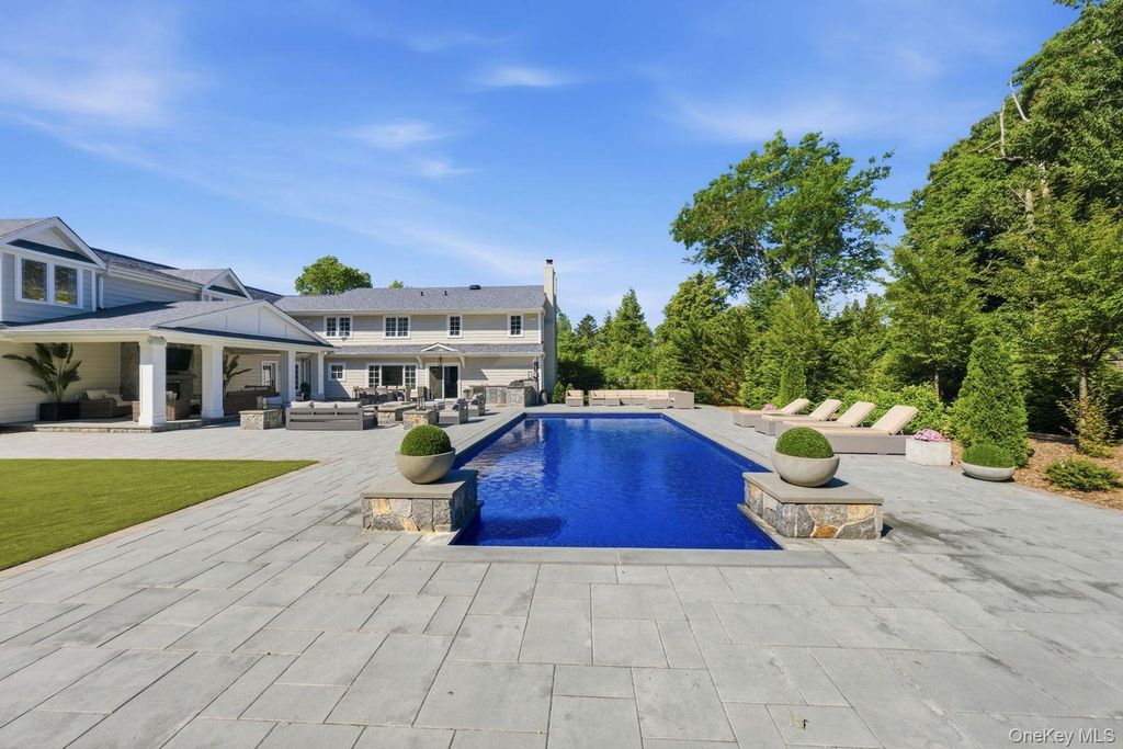 6 Castle Court, Woodbury, NY 11797 — photo 3