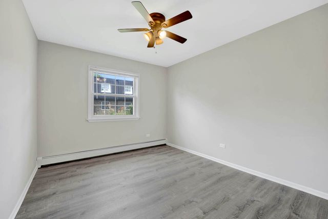 151 W 63rd Street F204, Westmont, IL 60559
