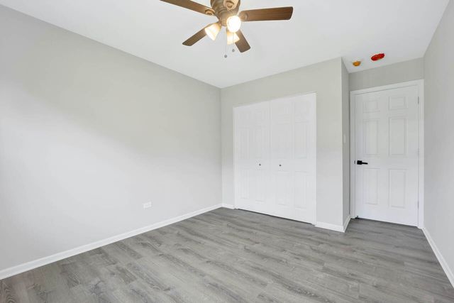 151 W 63rd Street F204, Westmont, IL 60559