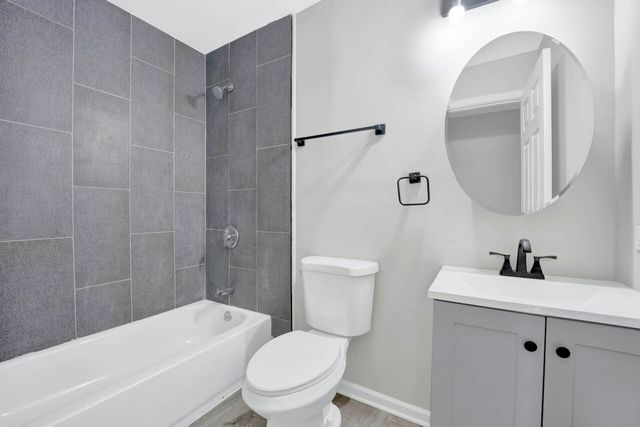 151 W 63rd Street F204, Westmont, IL 60559