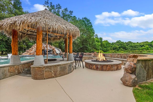 12075 ST HWY 31, Brownsboro, TX 75756