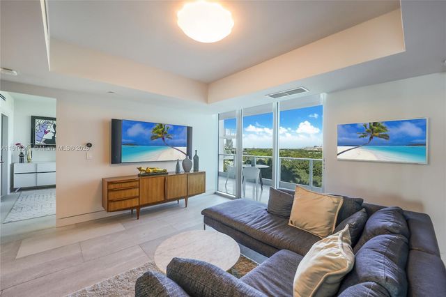 2627 S Bayshore Dr 1103, Miami, FL 33133