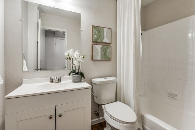 7935 Royal Lane 217, Dallas, TX 75230