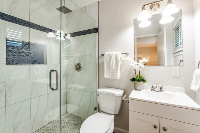 7935 Royal Lane 217, Dallas, TX 75230