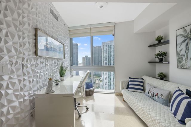 350 S Miami Ave 3002, Miami, FL 33130