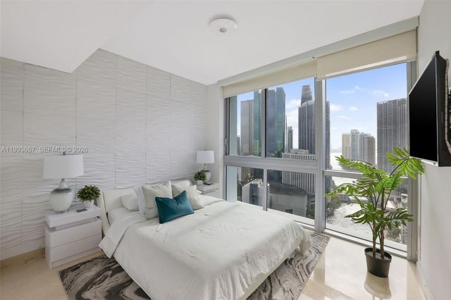 350 S Miami Ave 3002, Miami, FL 33130