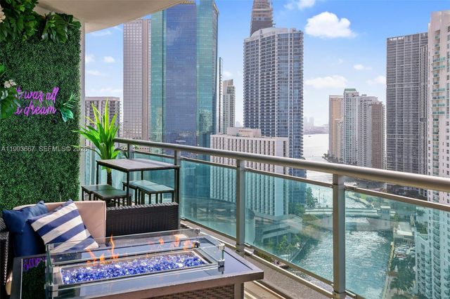 350 S Miami Ave 3002, Miami, FL 33130