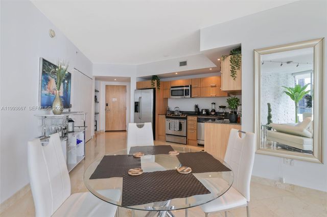 350 S Miami Ave 3002, Miami, FL 33130