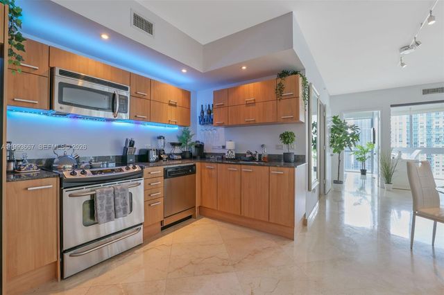 350 S Miami Ave 3002, Miami, FL 33130