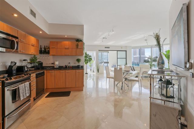 350 S Miami Ave 3002, Miami, FL 33130