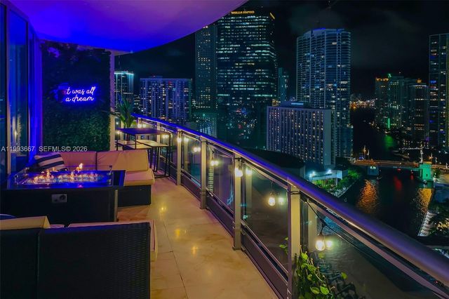 350 S Miami Ave 3002, Miami, FL 33130