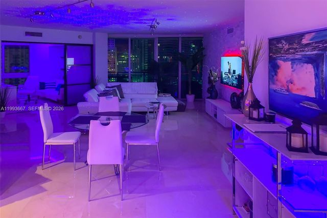 350 S Miami Ave 3002, Miami, FL 33130