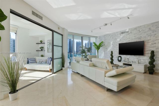 350 S Miami Ave 3002, Miami, FL 33130