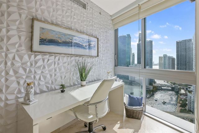 350 S Miami Ave 3002, Miami, FL 33130