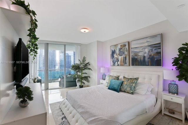 350 S Miami Ave 3002, Miami, FL 33130