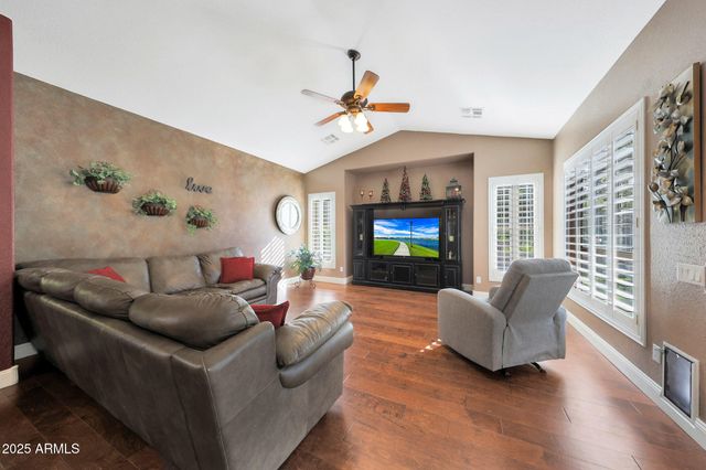 3885 E CULLUMBER Street, Gilbert, AZ 85234