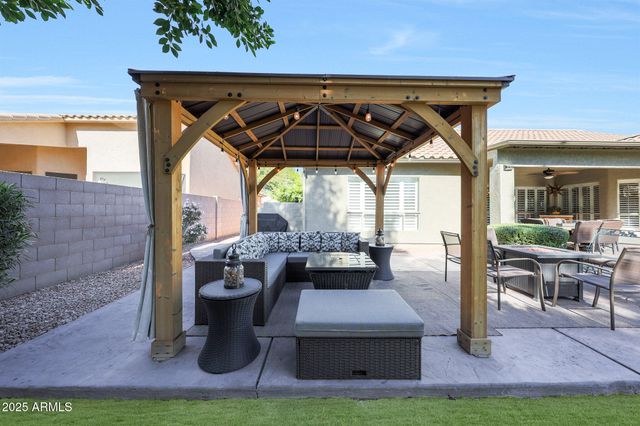 3885 E CULLUMBER Street, Gilbert, AZ 85234