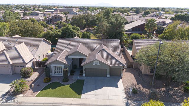 3885 E CULLUMBER Street, Gilbert, AZ 85234