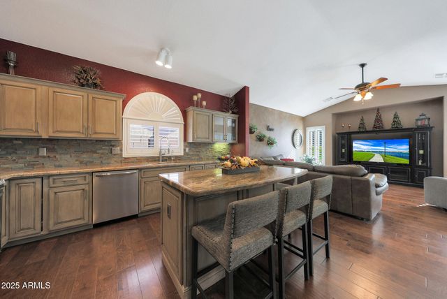 3885 E CULLUMBER Street, Gilbert, AZ 85234