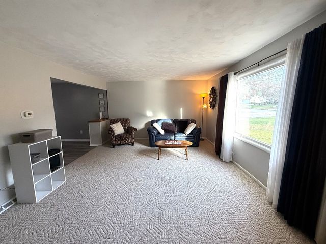 4440 HOLIDAY Drive, Erie, PA 16506