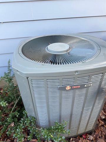 4440 HOLIDAY Drive, Erie, PA 16506