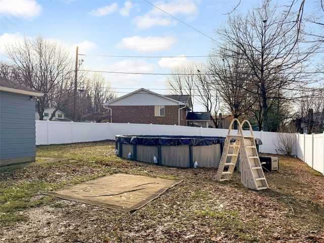 4440 HOLIDAY Drive, Erie, PA 16506