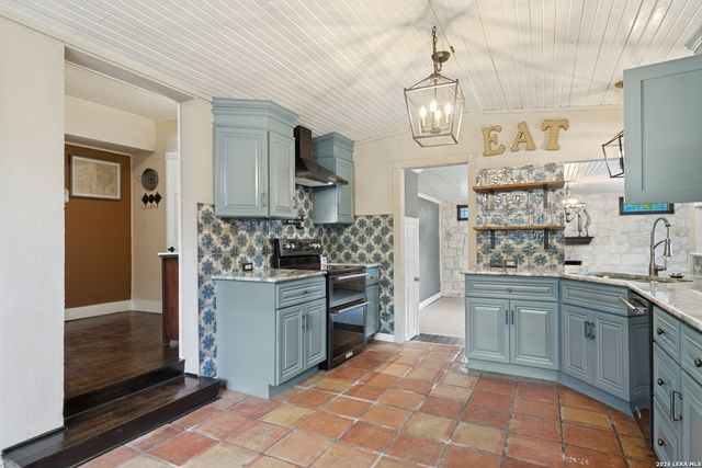 340 JAMES ST, Boerne, TX 78006