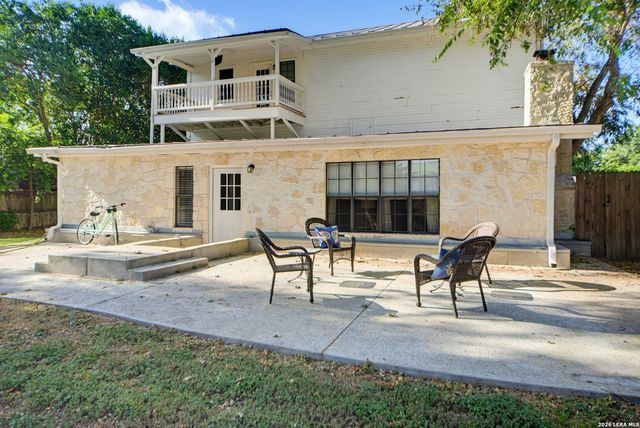 340 JAMES ST, Boerne, TX 78006