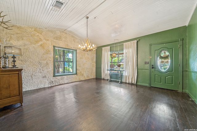 340 JAMES ST, Boerne, TX 78006