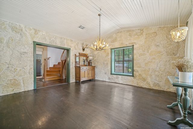340 JAMES ST, Boerne, TX 78006