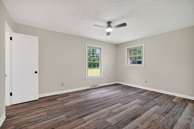 704 Anthony Ave, Smithville, TN 37166