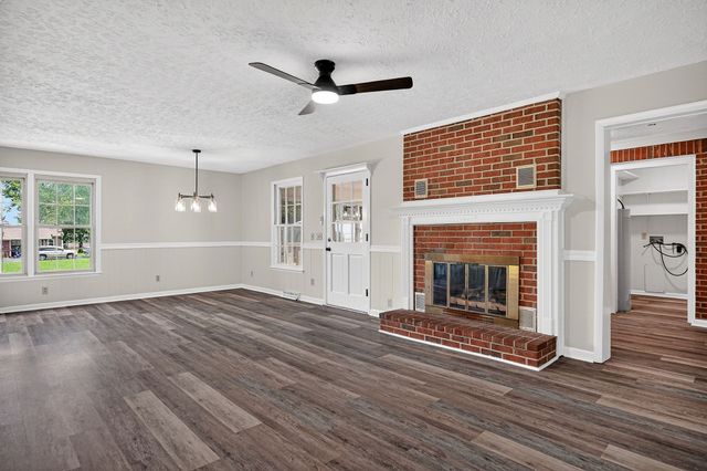 704 Anthony Ave, Smithville, TN 37166