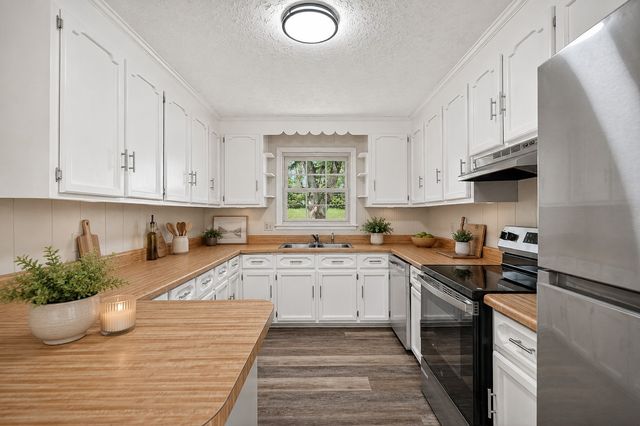 704 Anthony Ave, Smithville, TN 37166