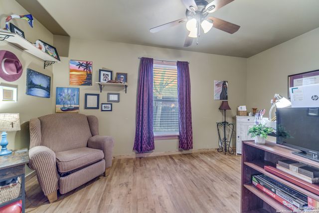 128 Ebensberger, Boerne, TX 78006