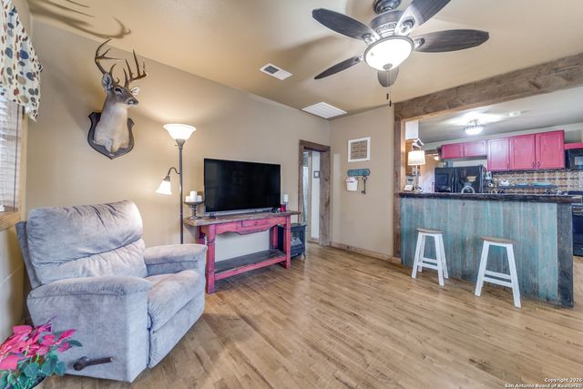 128 Ebensberger, Boerne, TX 78006