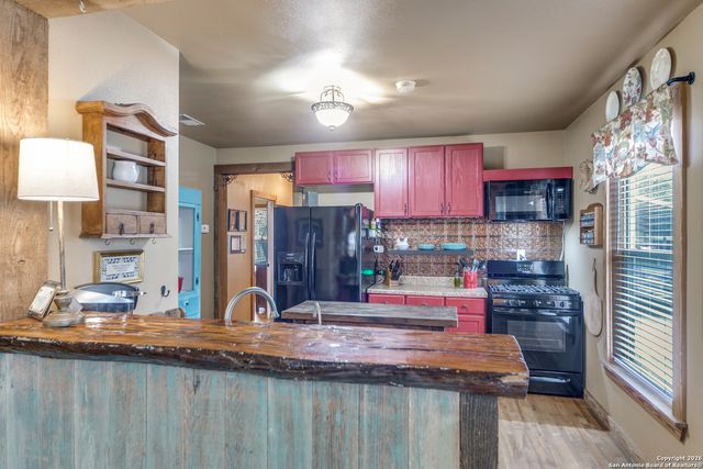 128 Ebensberger, Boerne, TX 78006